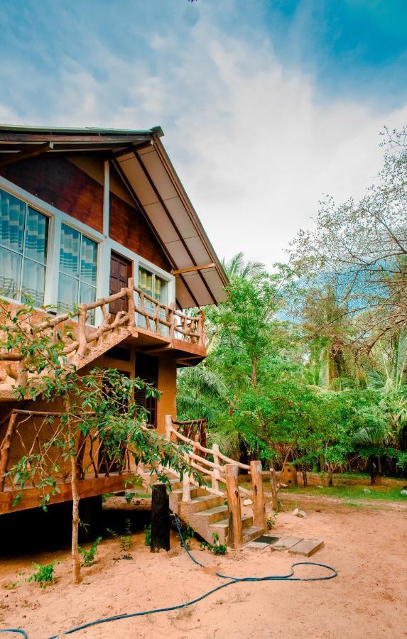Sarada Beach Resort Yala Tissamaharama Exterior photo