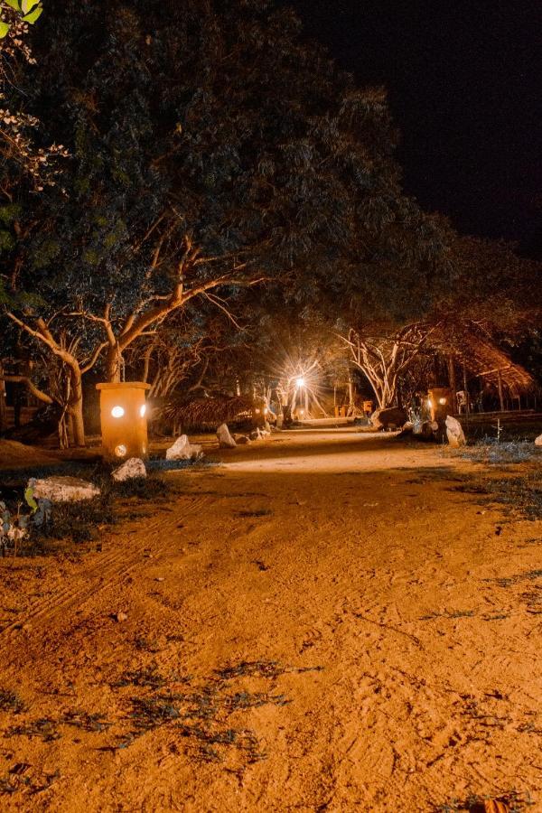 Sarada Beach Resort Yala Tissamaharama Exterior photo